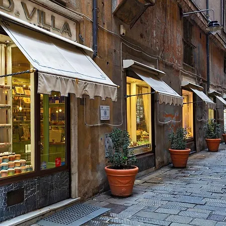 A Palazzo Pallavicino By Wonderful Italy Lägenhet *